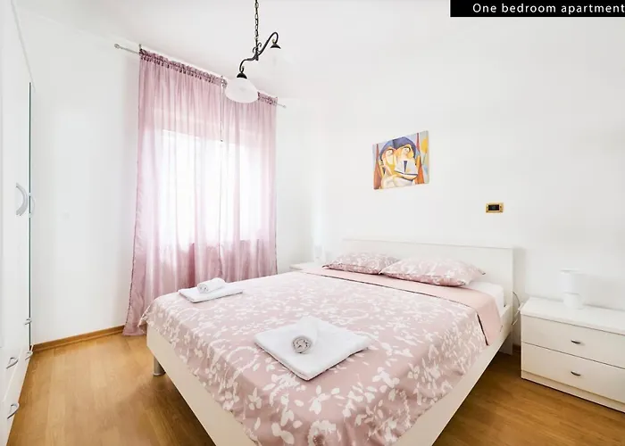 Angela * Ουμάγκ